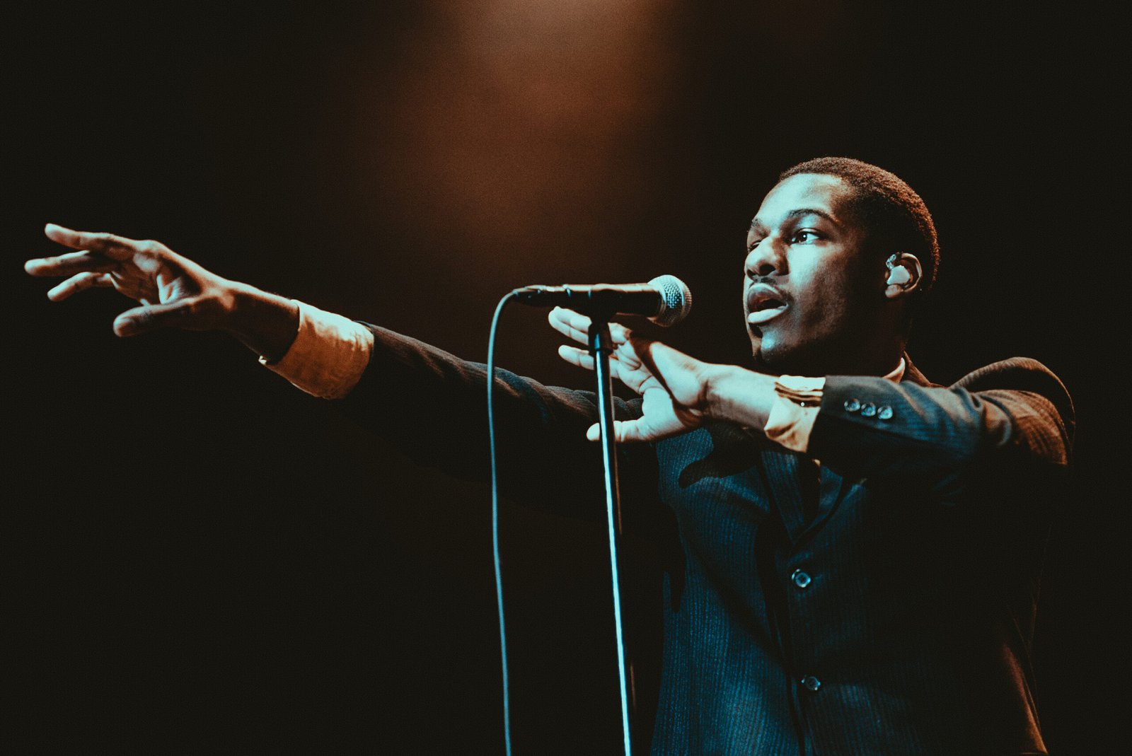 Leon Bridges (2015): A Modern Day Time Traveler