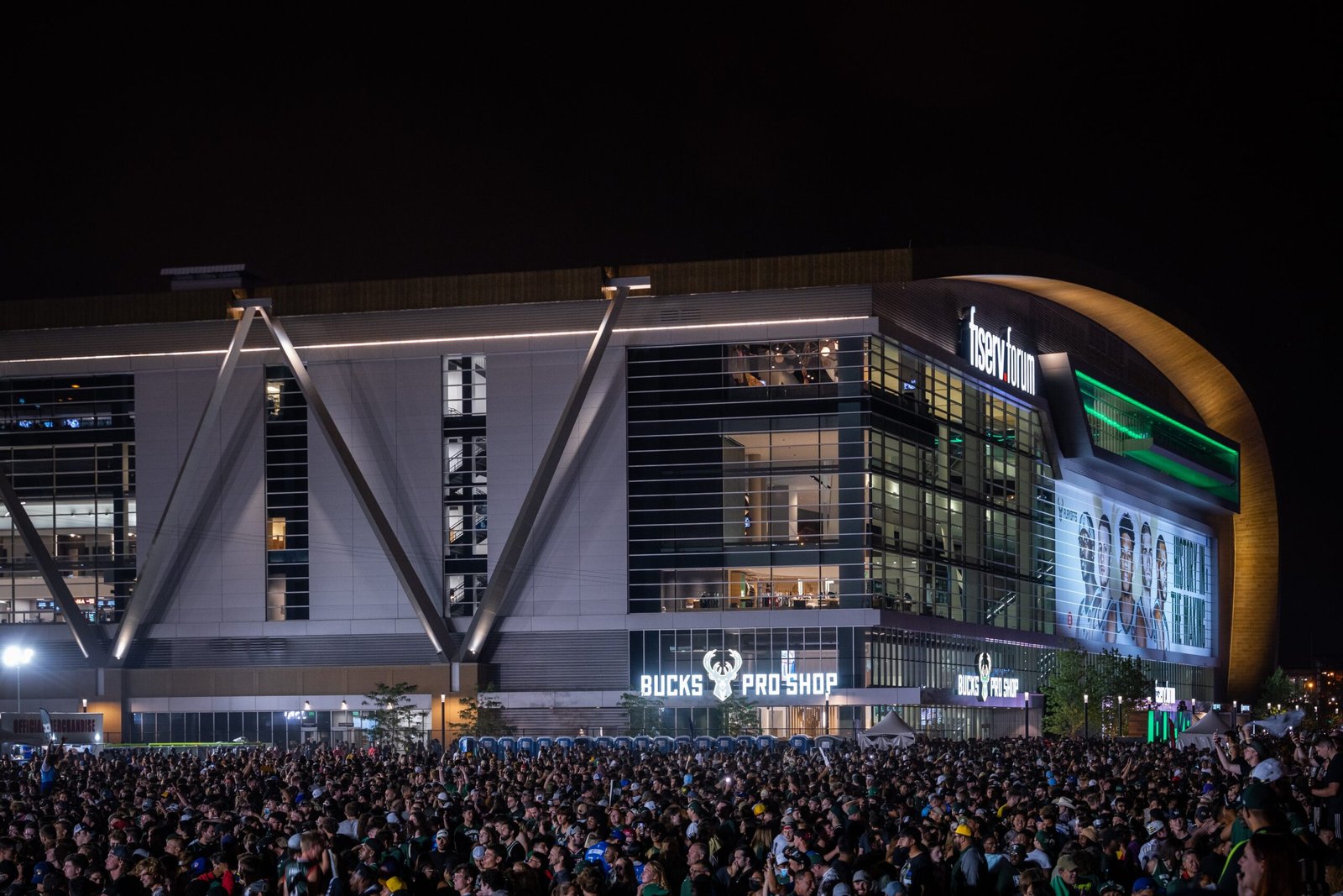 The 2021 Milwaukee Bucks (image credits: wikimedia)