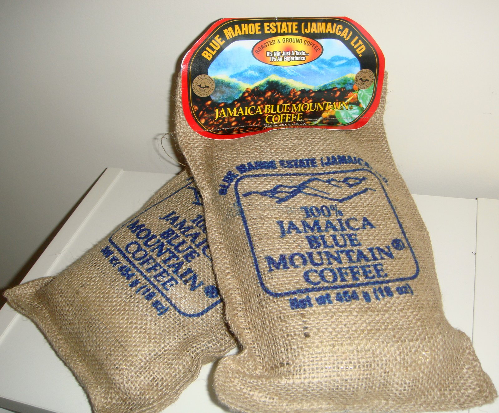 7. Jamaican Blue Mountain Coffee ($50–$100/lb) (image credits: wikimedia)
