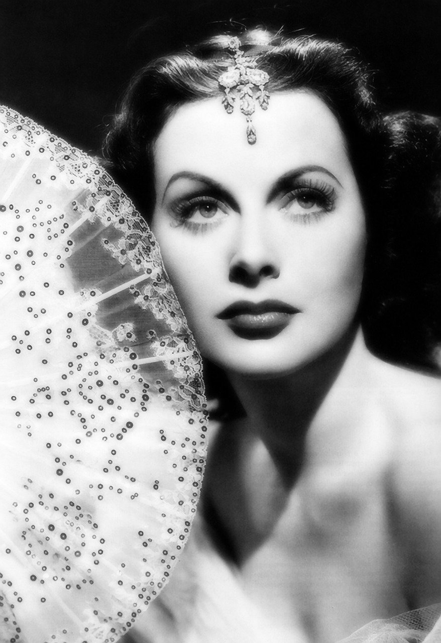 Hedy Lamarr: The Actress Who Invented Wi-Fi (image credits: pixabay)