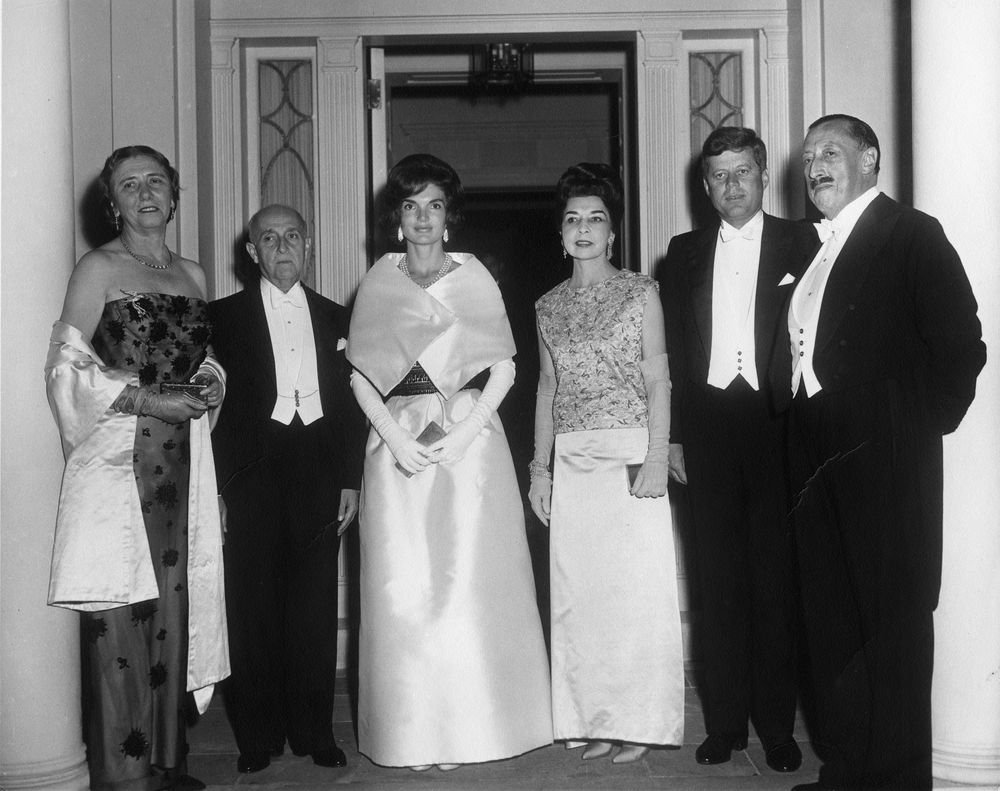 Jacqueline Kennedy & John F. Kennedy – The Glamorous Political Icons (image credits: wikimedia)