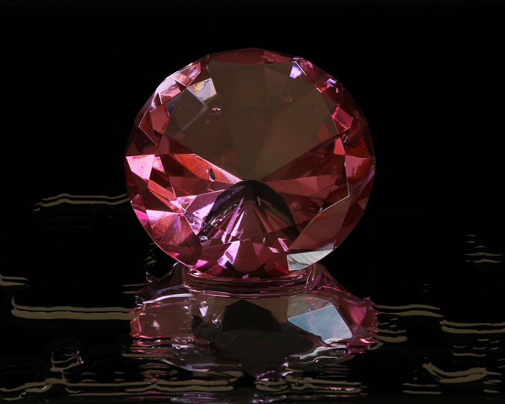 The Graff Pink Diamond – $46 Million (image credits: rawpixel)