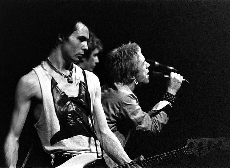 Ramones – Ramones (1976) (image credits: wikimedia)