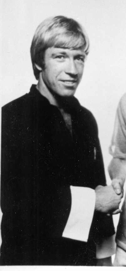 Chuck Norris: A Legacy of Toughness and Talent (image credits: wikimedia)