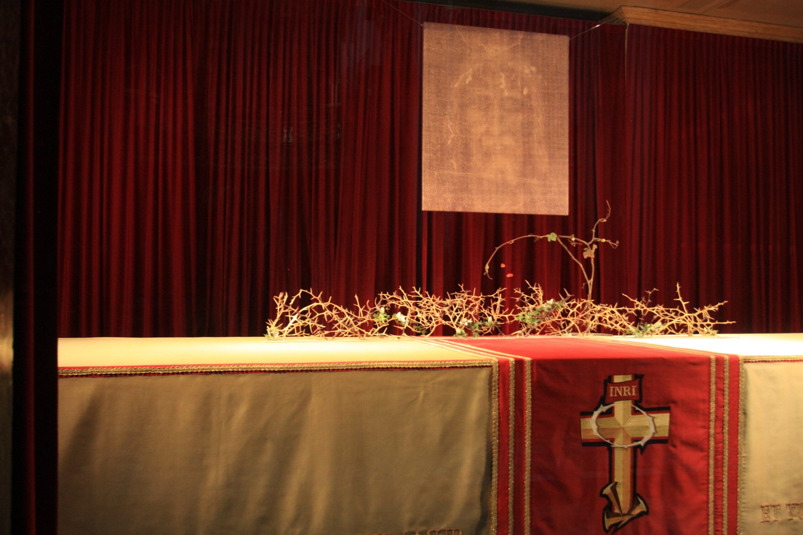 5. The Shroud of Turin (Dates Unclear, Italy) – A Divine Relic or Medieval Fake? (image credits: wikimedia)