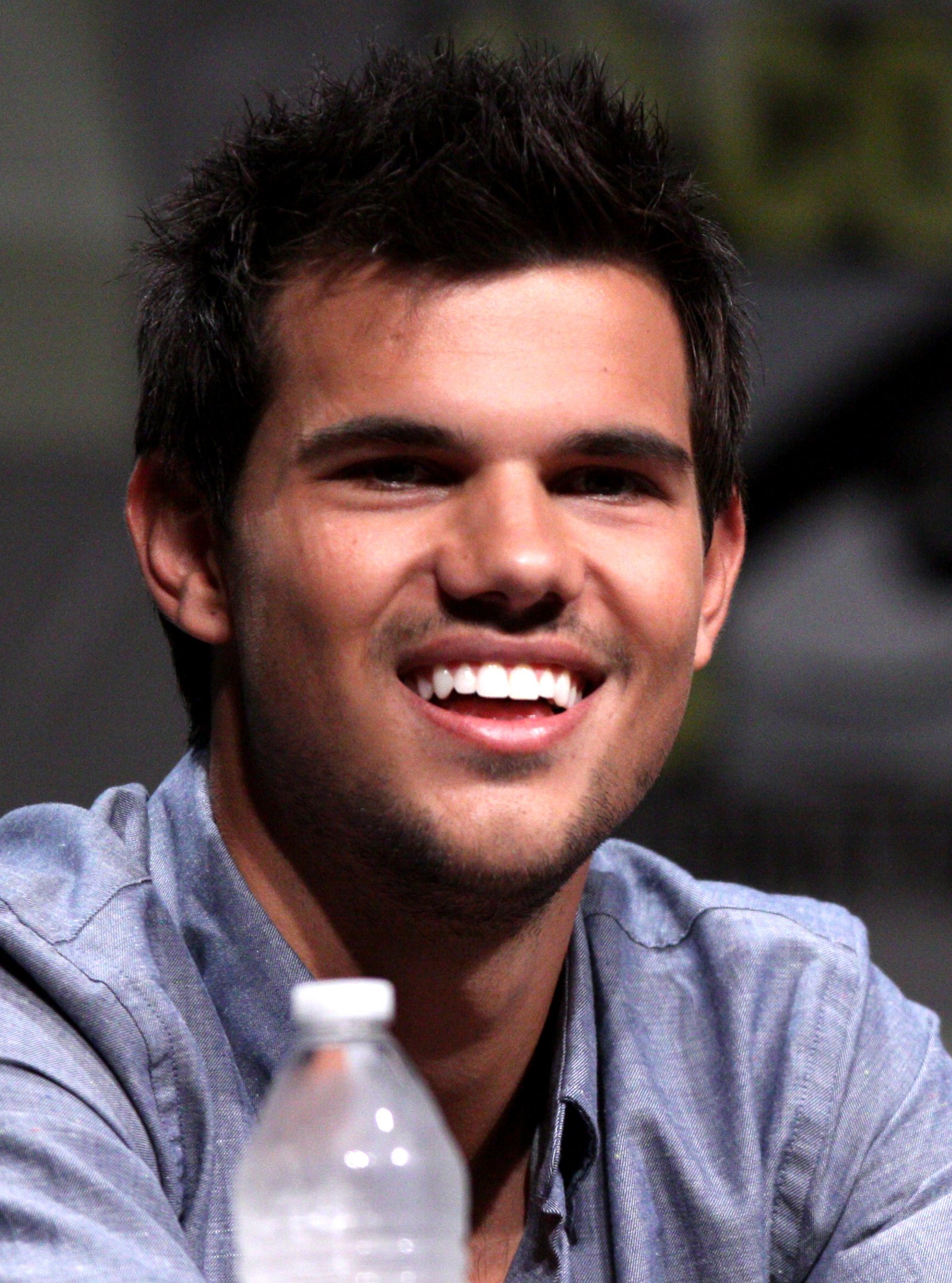 6. Taylor Lautner (image credits: wikimedia)
