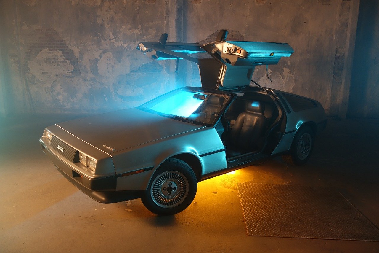 10. Back to the Future (1985) (image credits: pixabay)
