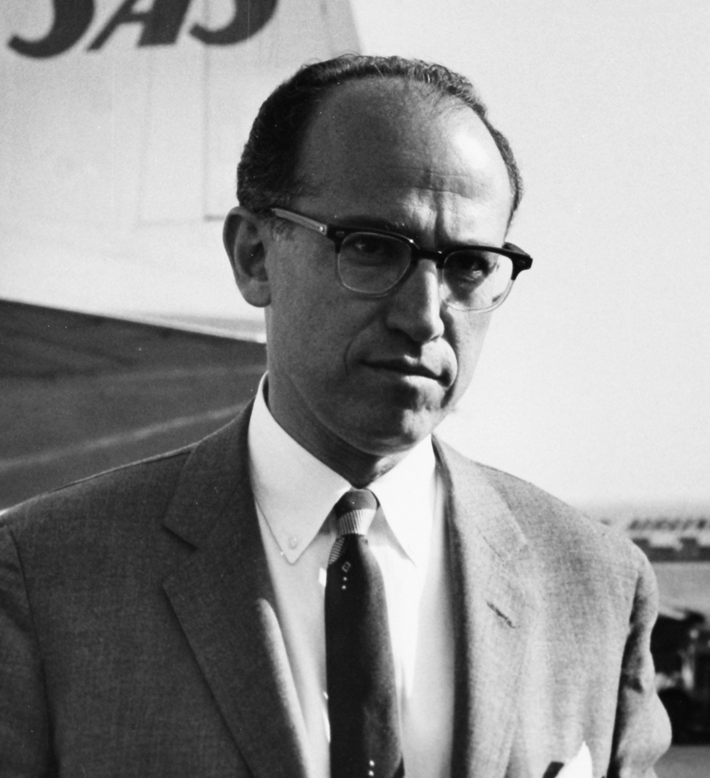 Jonas Salk: The Scientist Who Refused to Patent the Polio Vaccine (image credits: wikimedia)