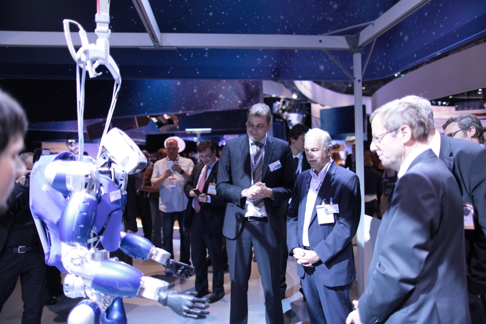 AI-Powered Robotics ๐ค๐ฆพ (image credits: wikimedia)