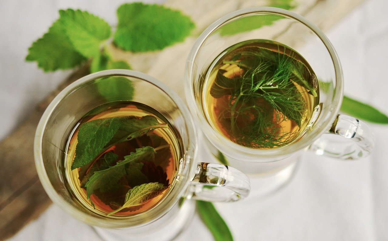 8️⃣ Try Herbal Teas or Warm Milk (image credits: pixabay)