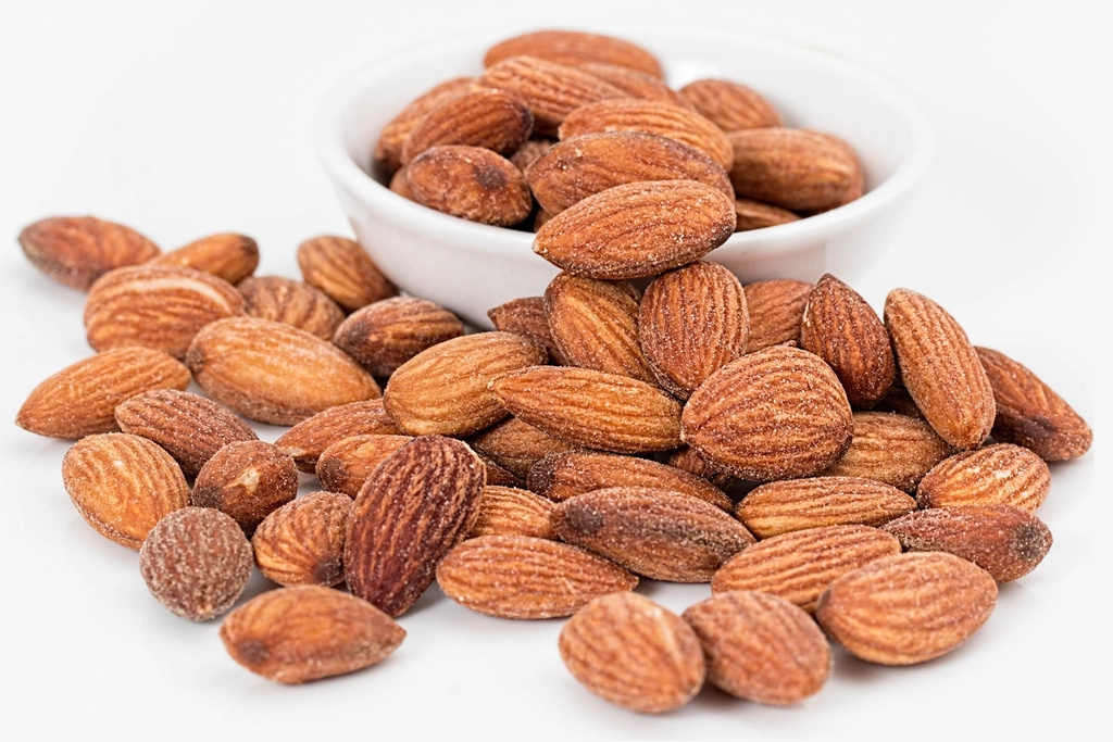 Nuts – The Perfect Weight-Loss Snack (image credits: rawpixel)