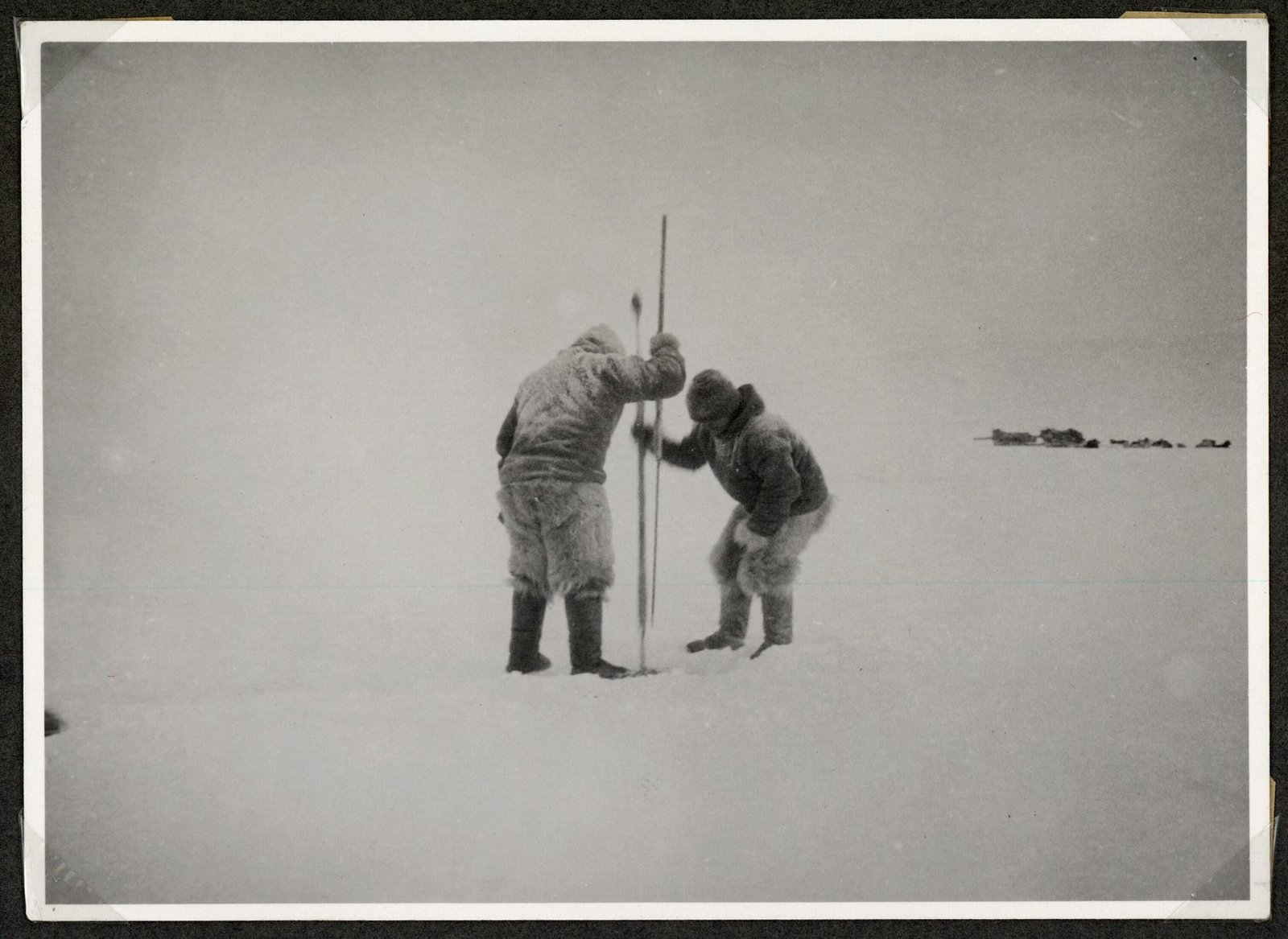 The Inuit: Survival in the Arctic's Harshest Conditions (image credits: wikimedia)
