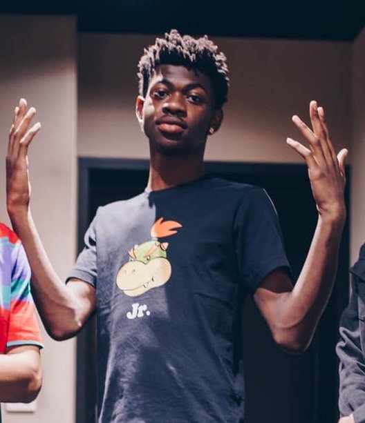 2️⃣4️⃣ “Old Town Road” – Lil Nas X (2019) 🤠 (image credits: wikimedia)