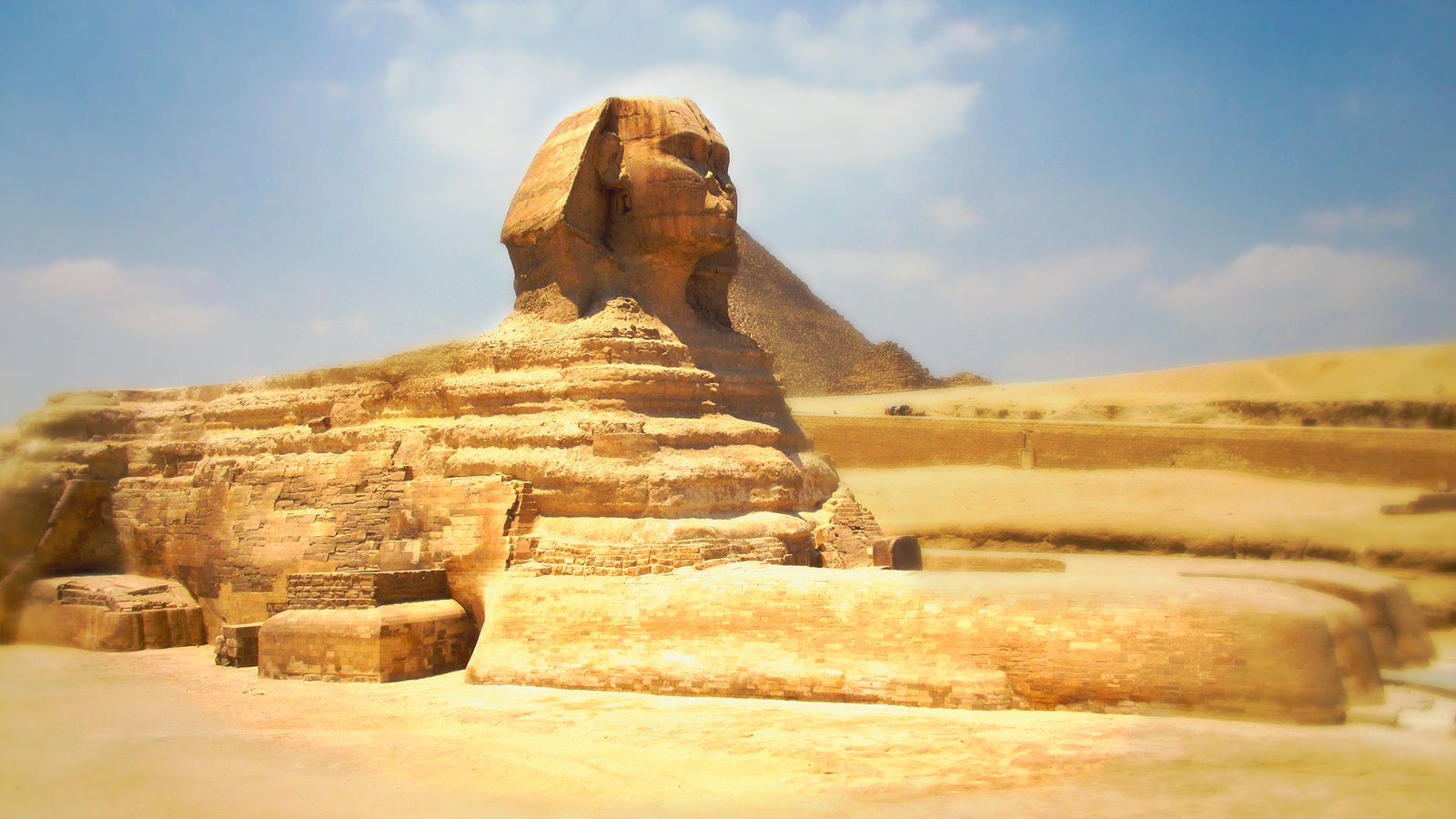 Cleopatra Lived Closer to the Moon Landing Than to the Building of the Pyramids (image credits: wikimedia)