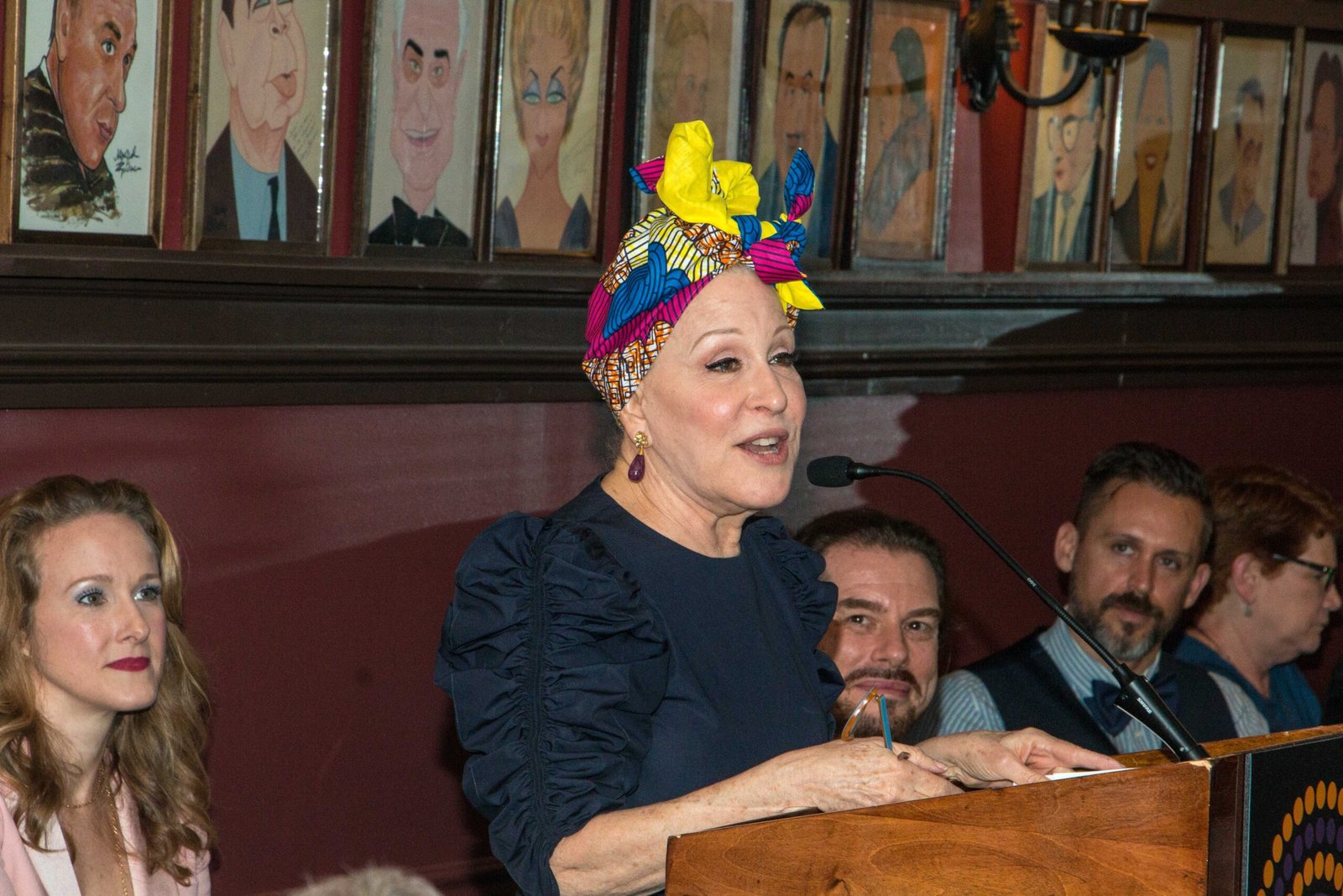 Bette Midler: A Triumphant Broadway Return (image credits: wikimedia)