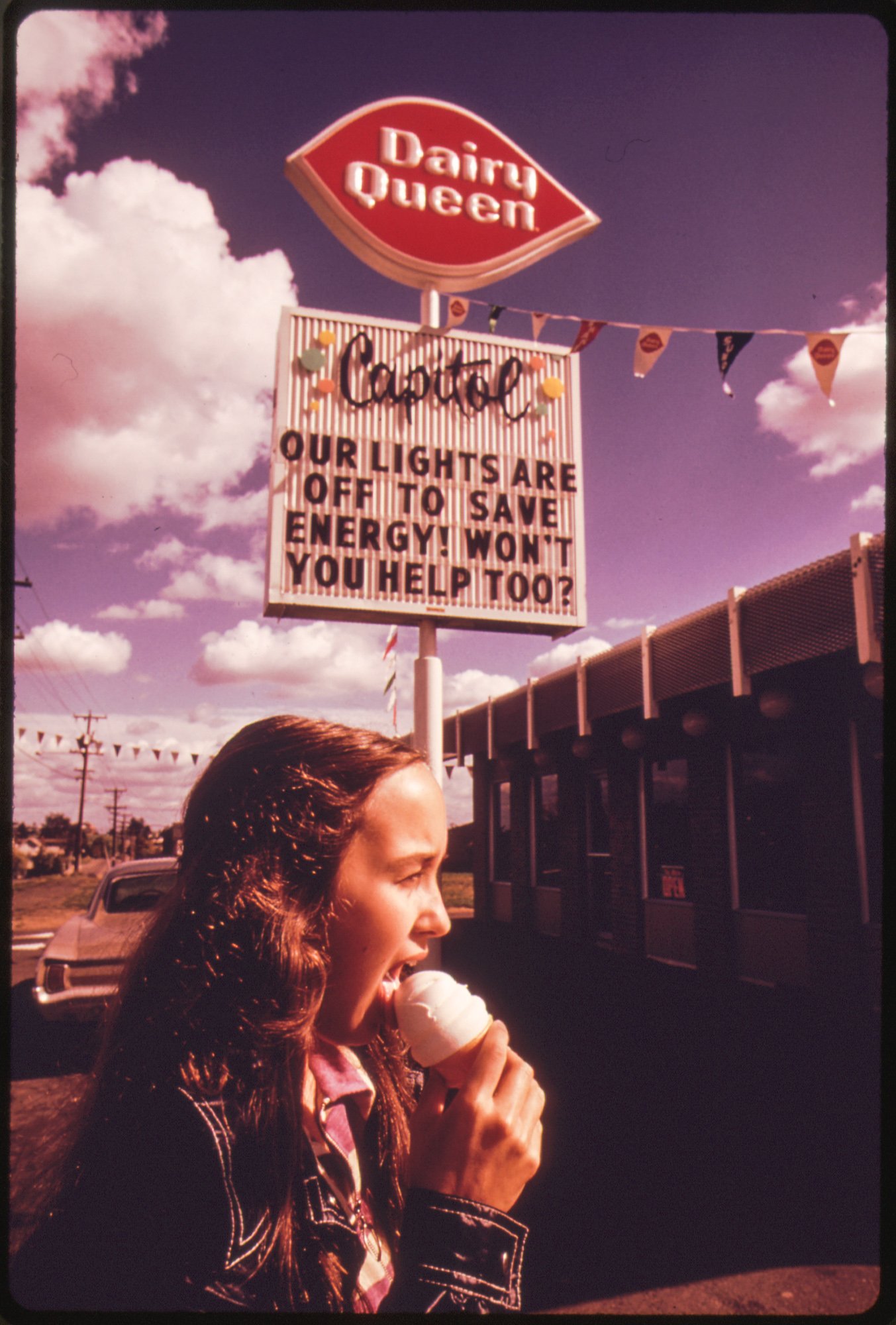 The Oil Crisis Creates Economic Chaos (1973-1974) (image credits: wikimedia)