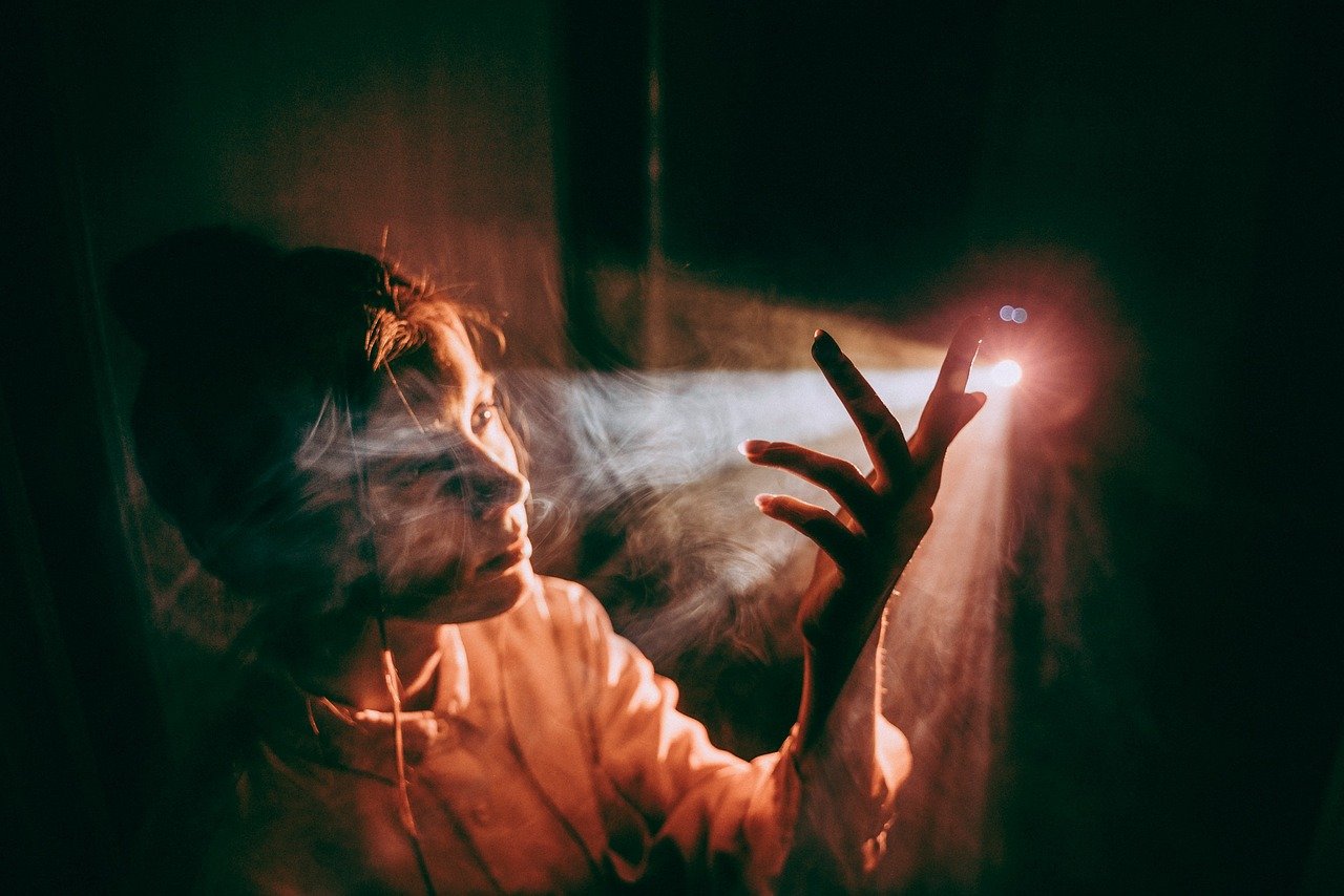 Portable Hologram Projectors (image credits: pixabay)