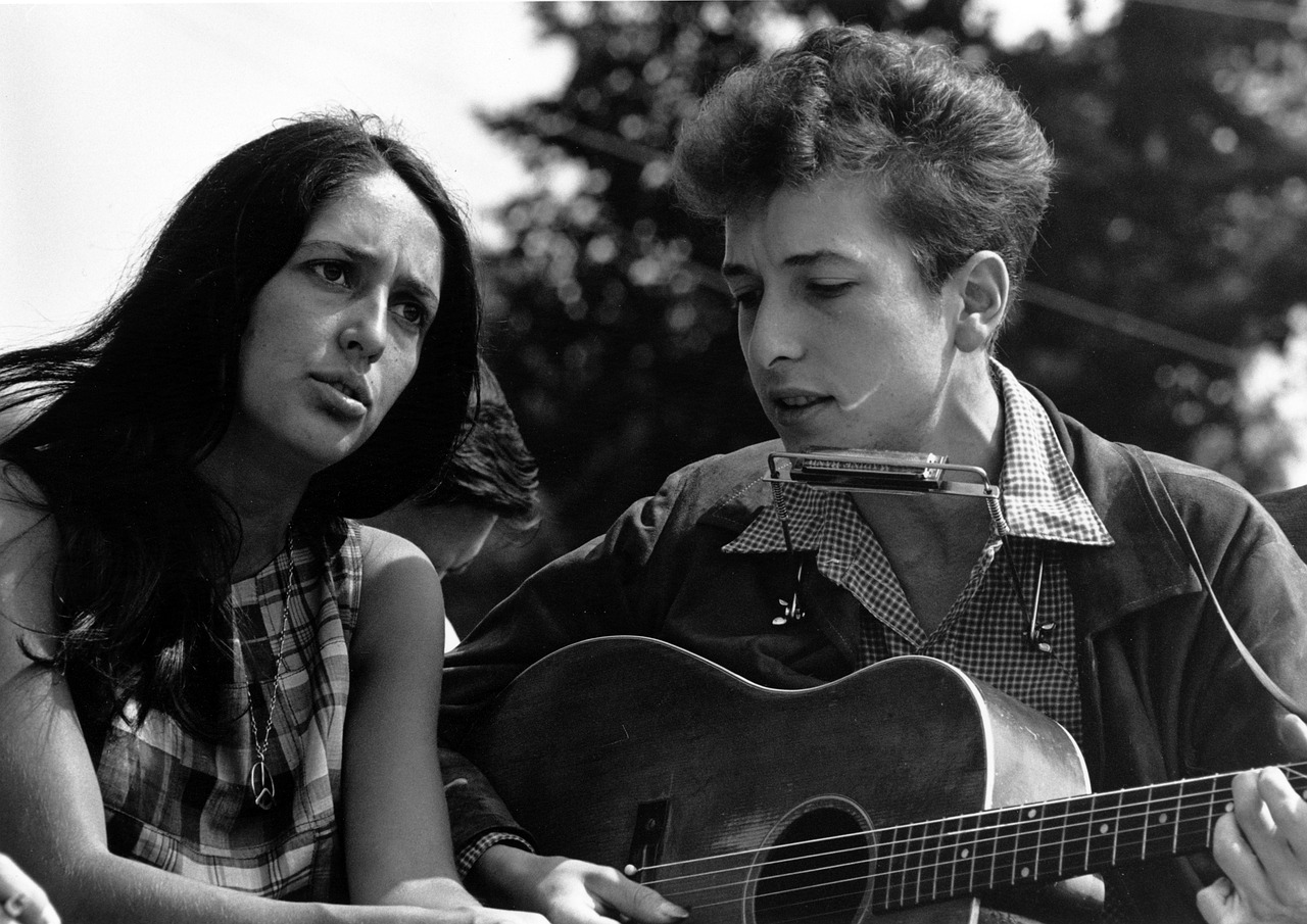 The Voice of the Counterculture (image credits: pixabay)