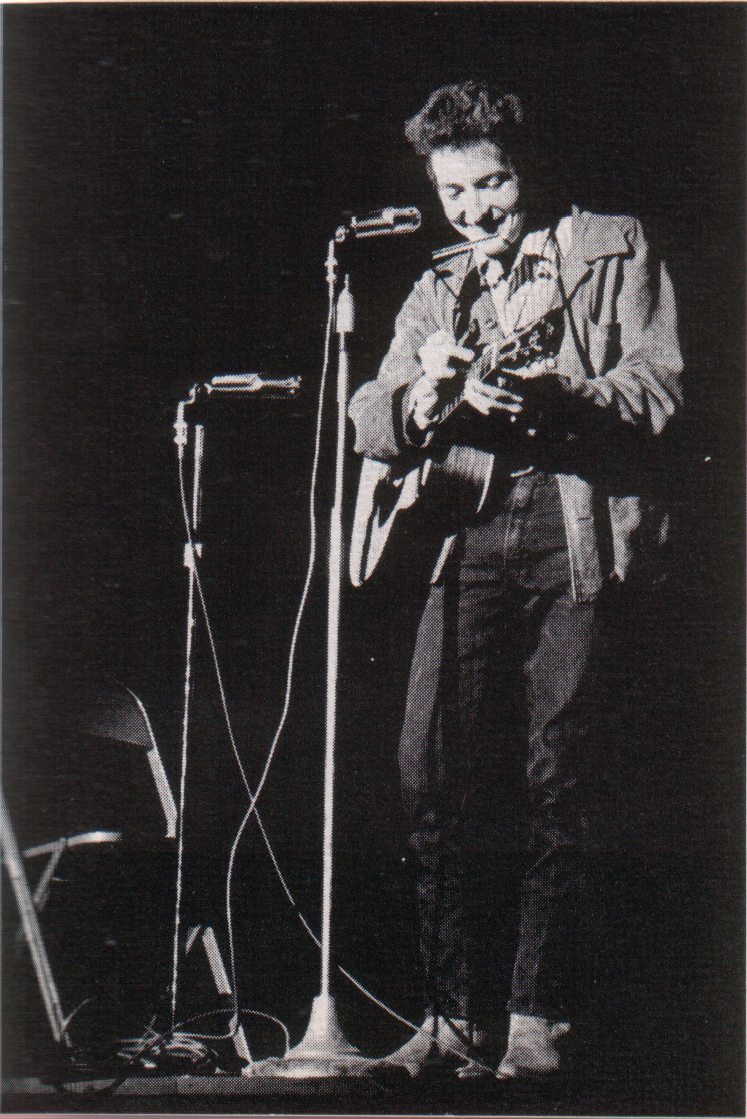 Bridging Generations with Timeless Music (image credits: wikimedia)