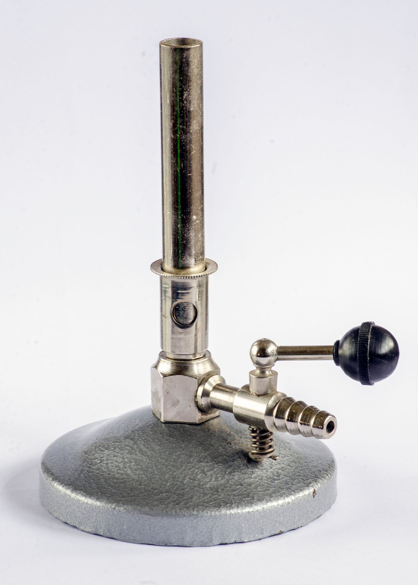 Bunsen Burner (image credits: wikimedia)