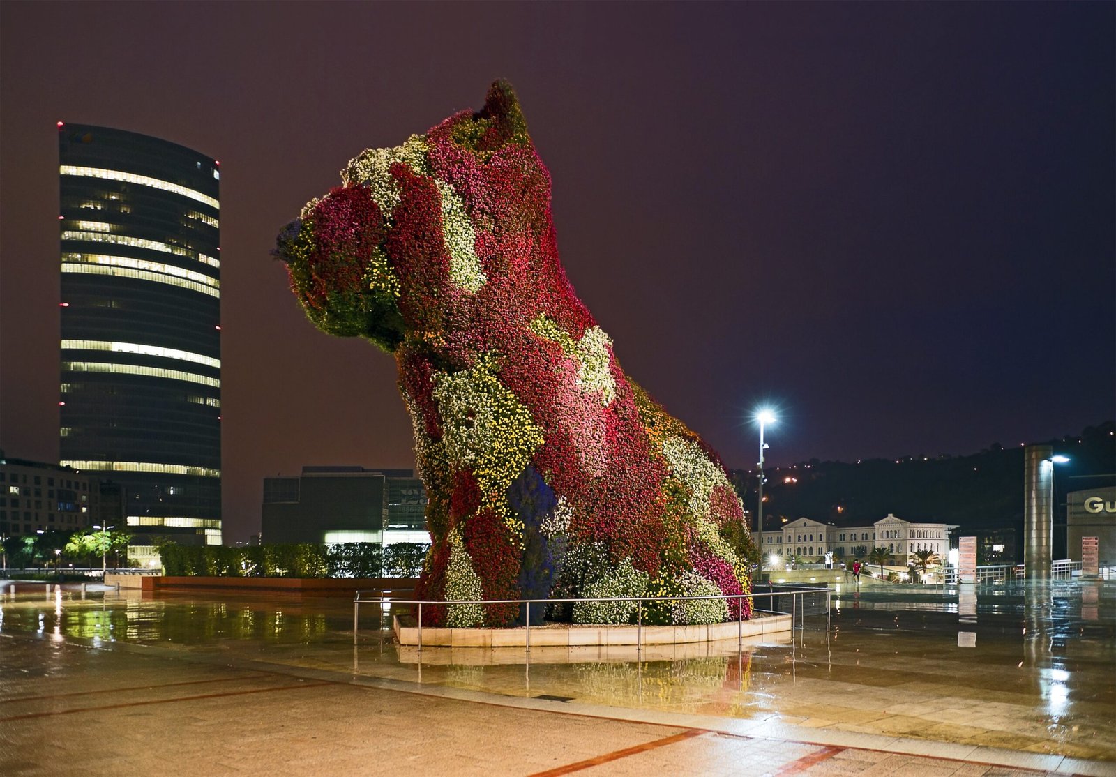 Jeff Koons (image credits: wikimedia)