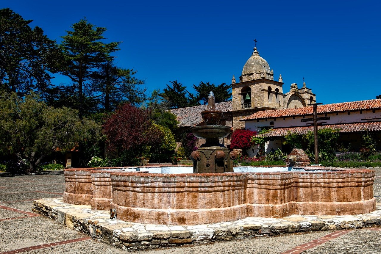 3. Carmel-by-the-Sea, California (image credits: pixabay)