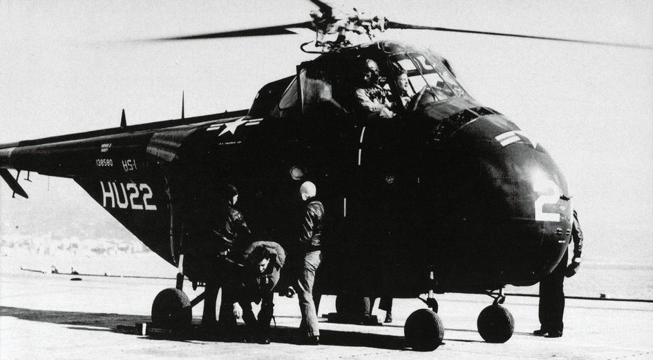 Helicopter & Submarine Tours (image credits: wikimedia)