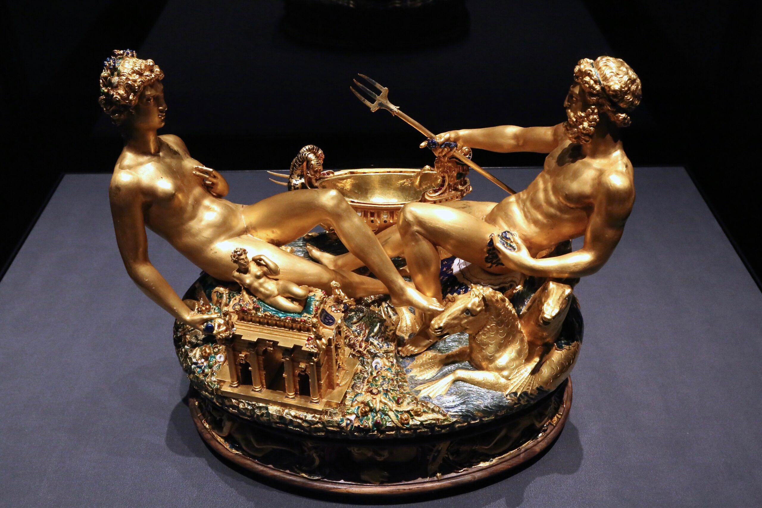 Theft of the Saliera – A Gold and Enamel Masterpiece (image credits: wikimedia)