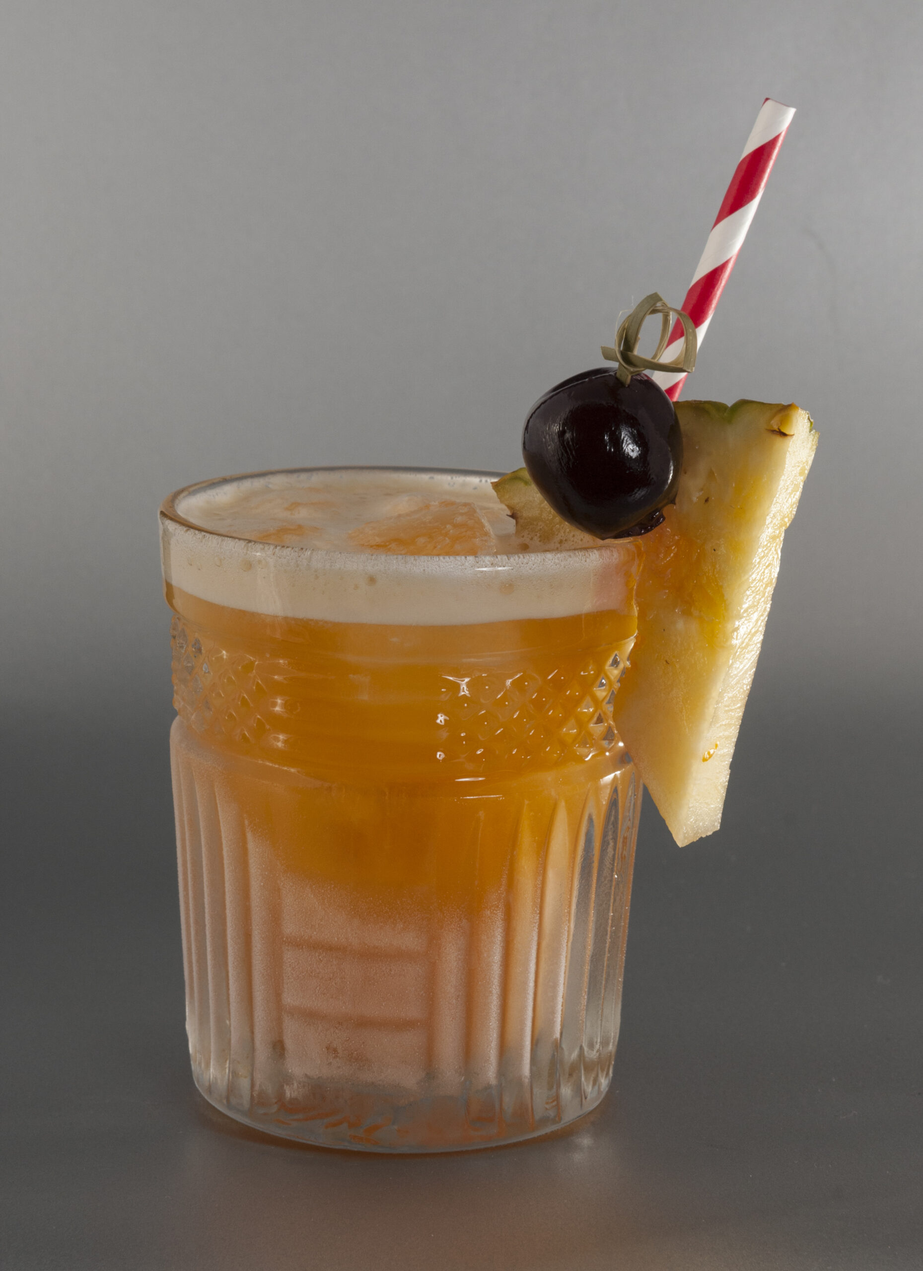 Clarified Cocktails (image credits: wikimedia)