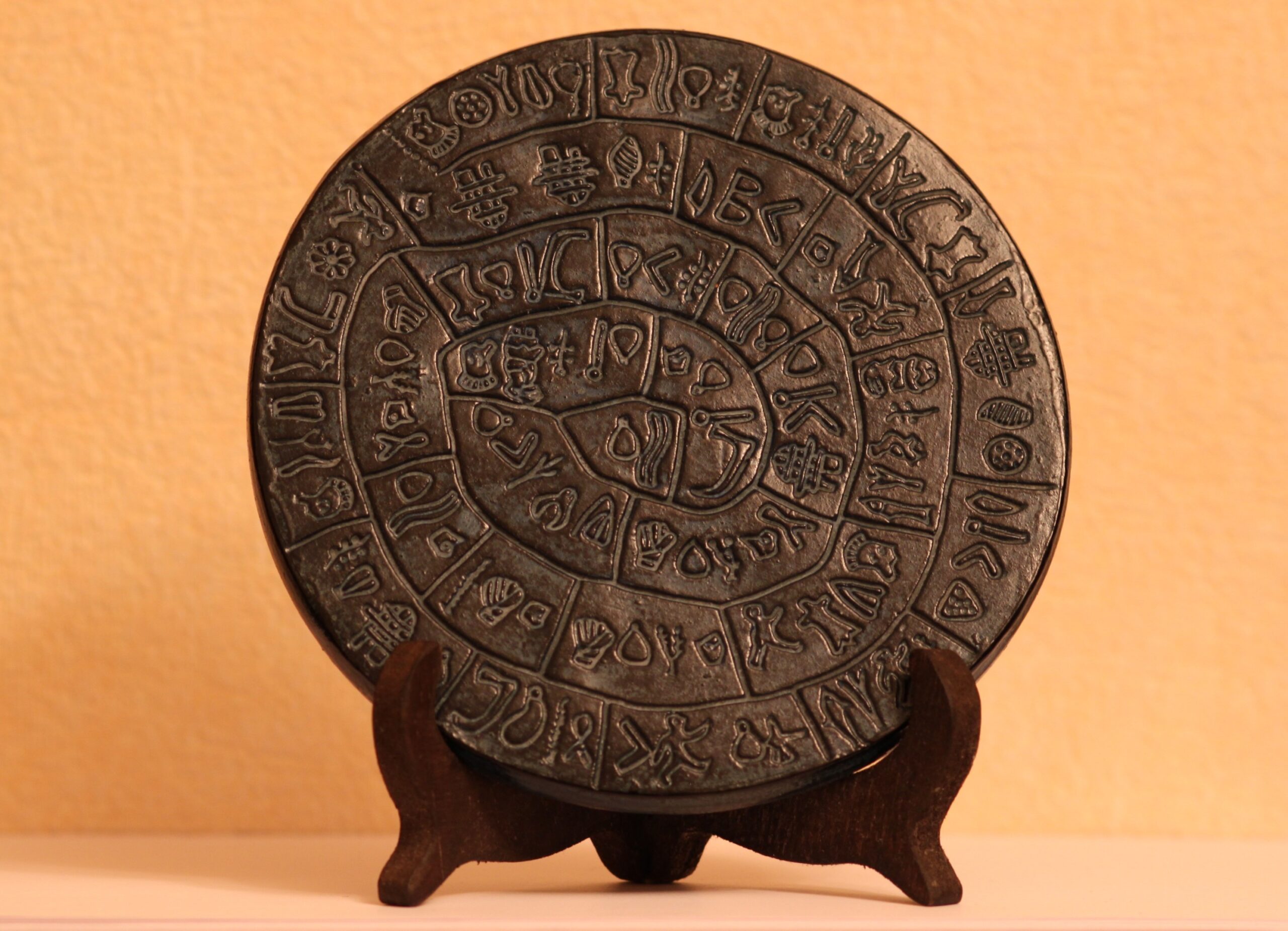 The Phaistos Disc: A 4,000-Year-Old Enigma (image credits: wikimedia)