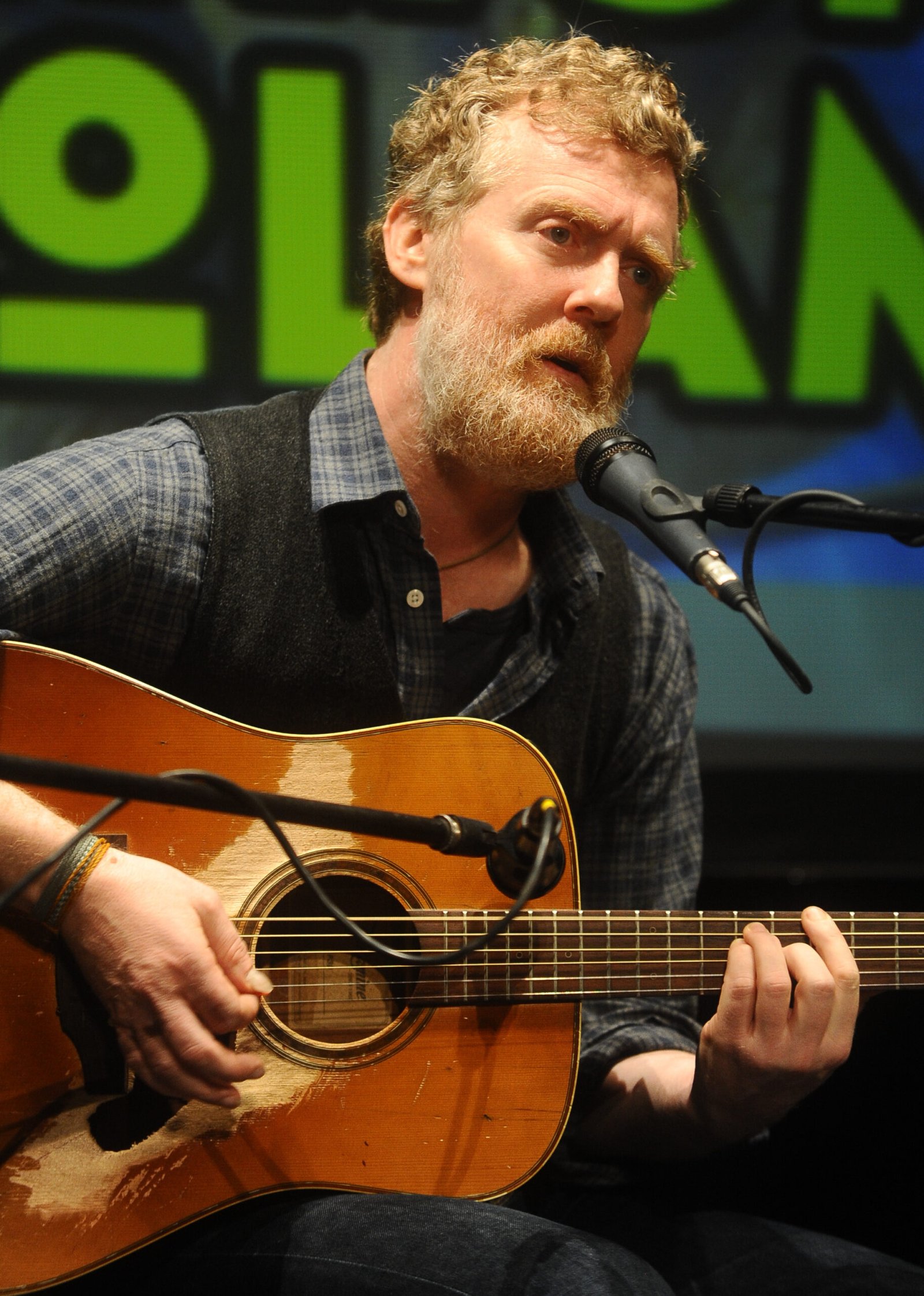 Glen Hansard – “Falling Slowly” (image credits: wikimedia)