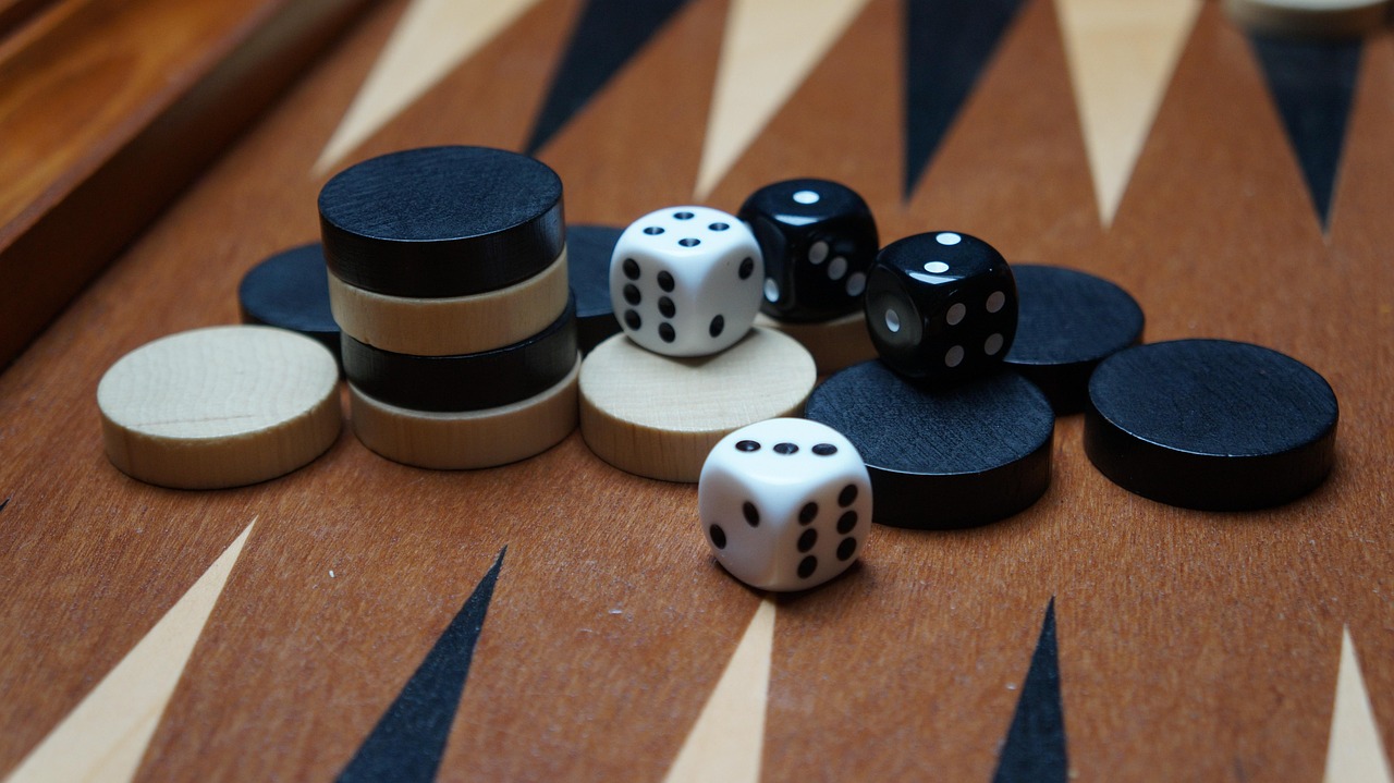 Backgammon Has Roots in Mesopotamia (image credits: pixabay)