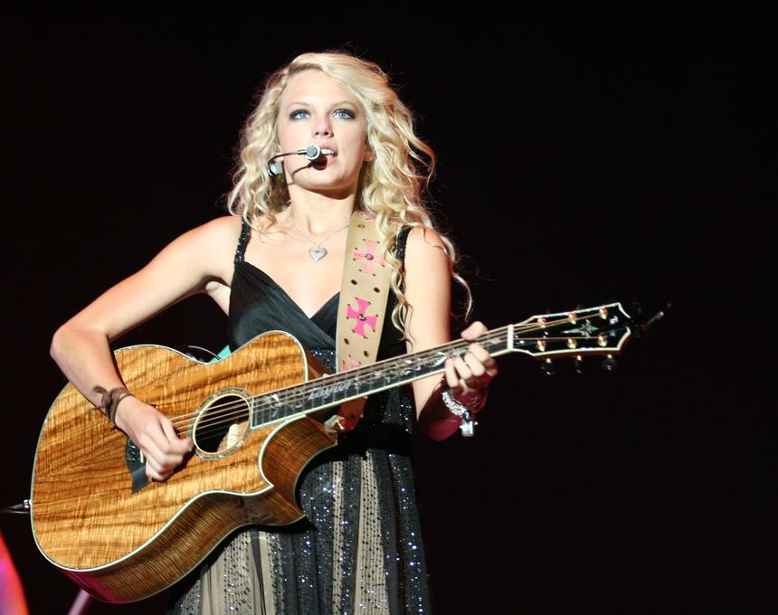 Taylor Swift – Teen Talent for Obama (2010) (image credits: wikimedia)