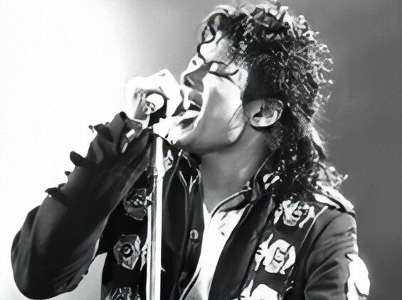 Michael Jackson: The Voice of a Generation (image credits: wikimedia)