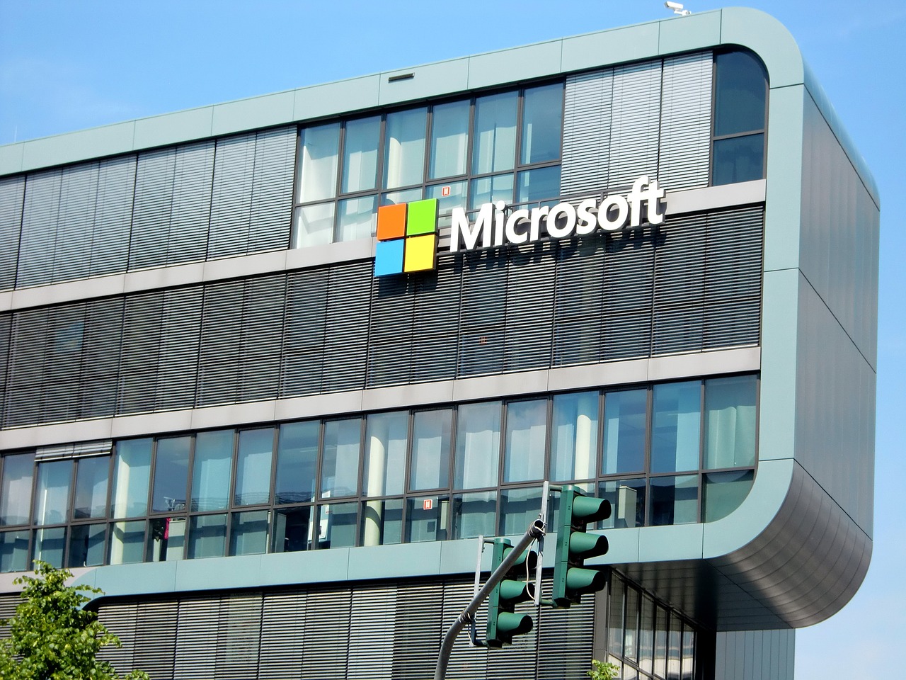 Microsoft vs. Apple (image credits: pixabay)