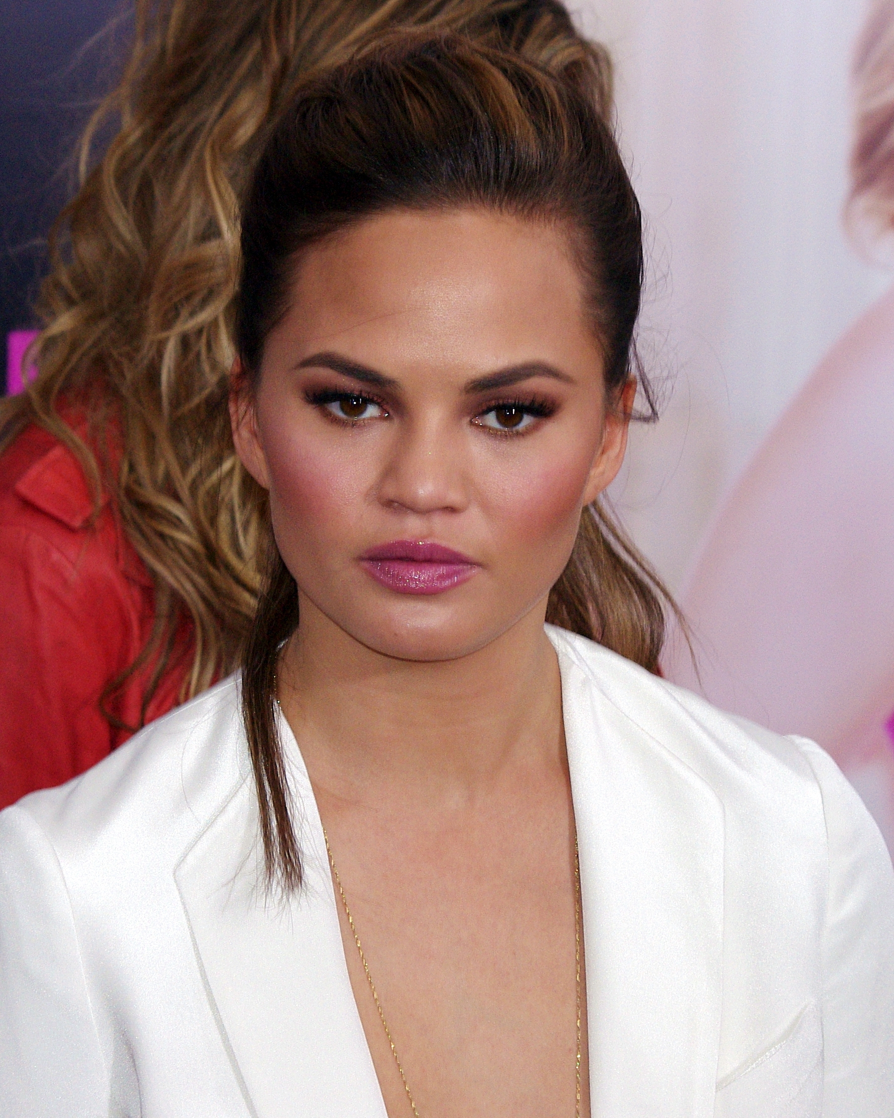 Chrissy Teigen – Modeling Her Way to Mainstream Fame (image credits: wikimedia)