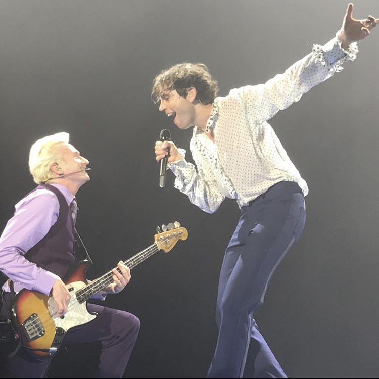 Mika – The Colorful Pop Artist (image credits: wikimedia)