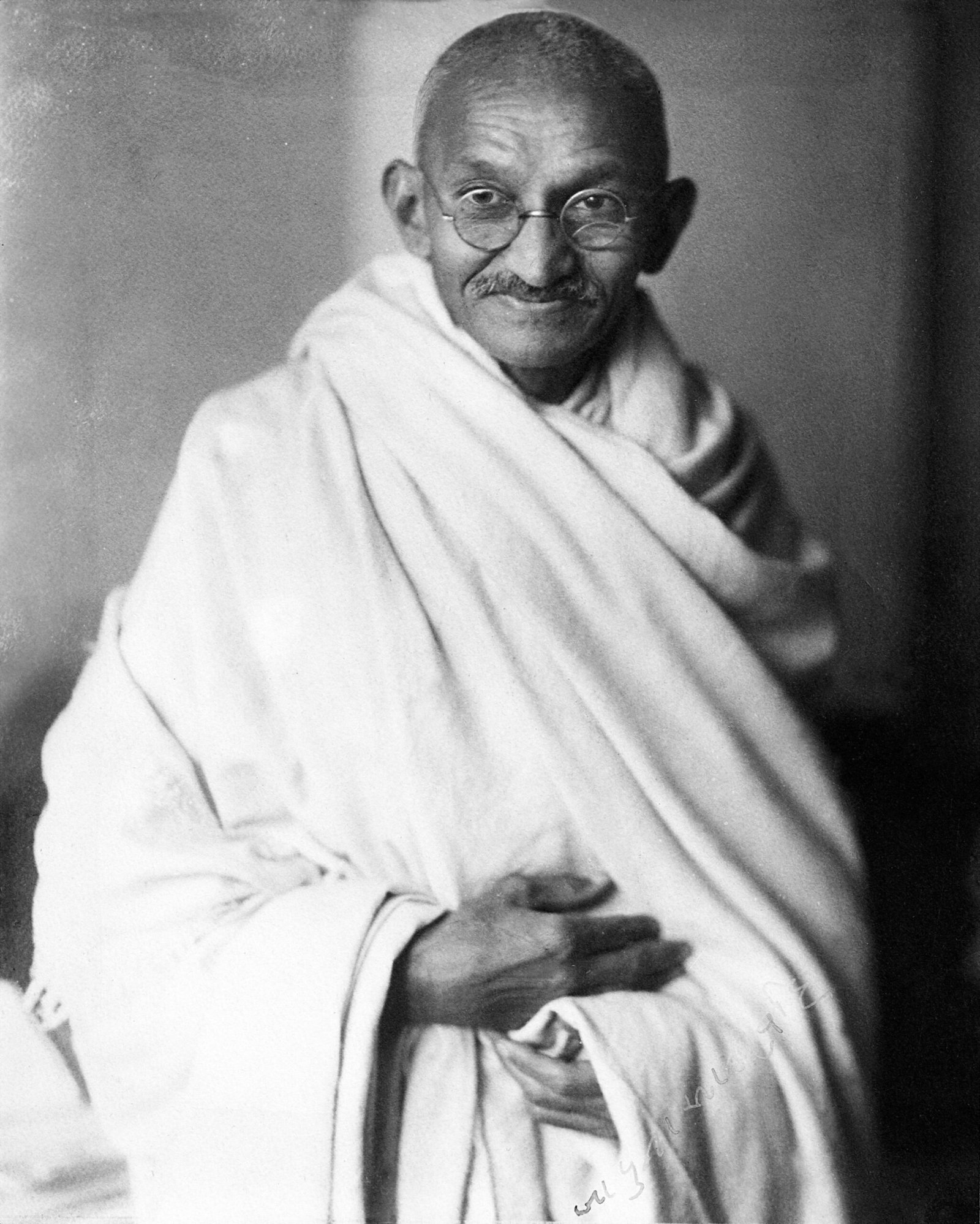 3. Mahatma Gandhi: The Peaceful Revolutionary (image credits: wikimedia)