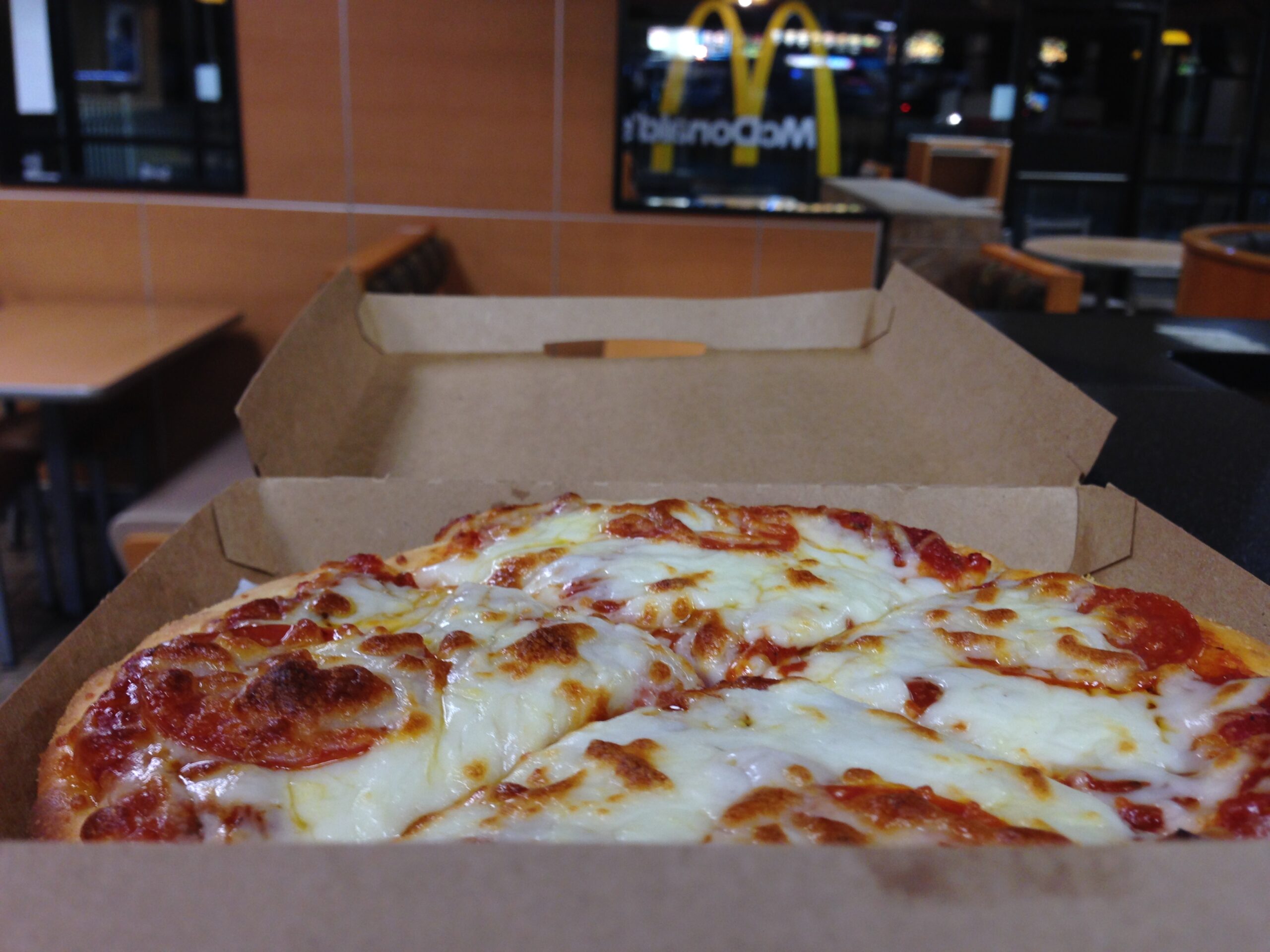 McDonald's McPizza (image credits: wikimedia)