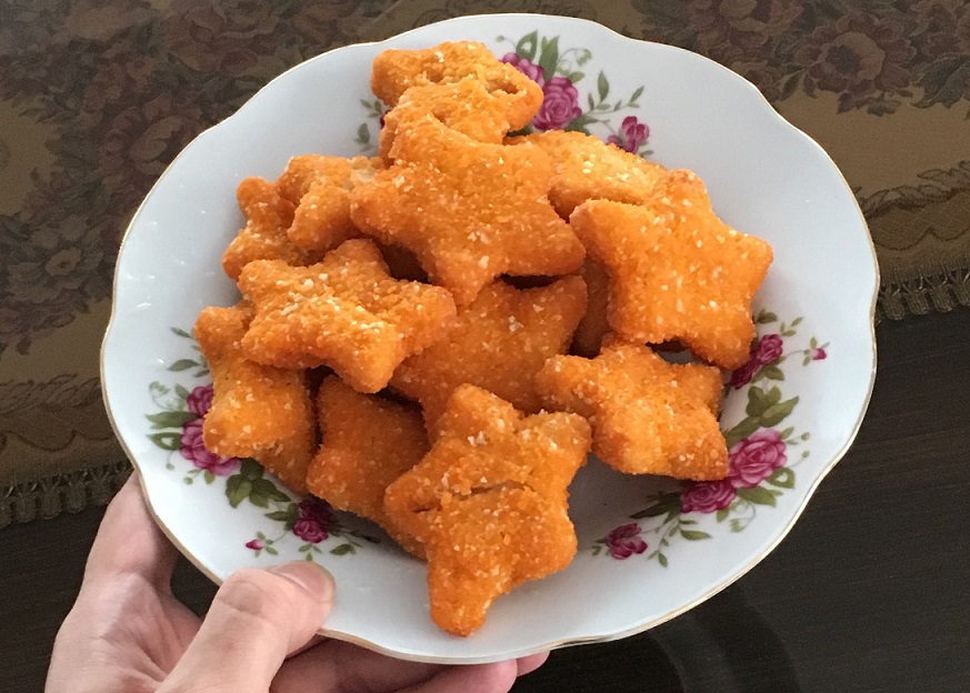 Jack in the Box’s Cheesy Macaroni Bites (image credits: wikimedia)