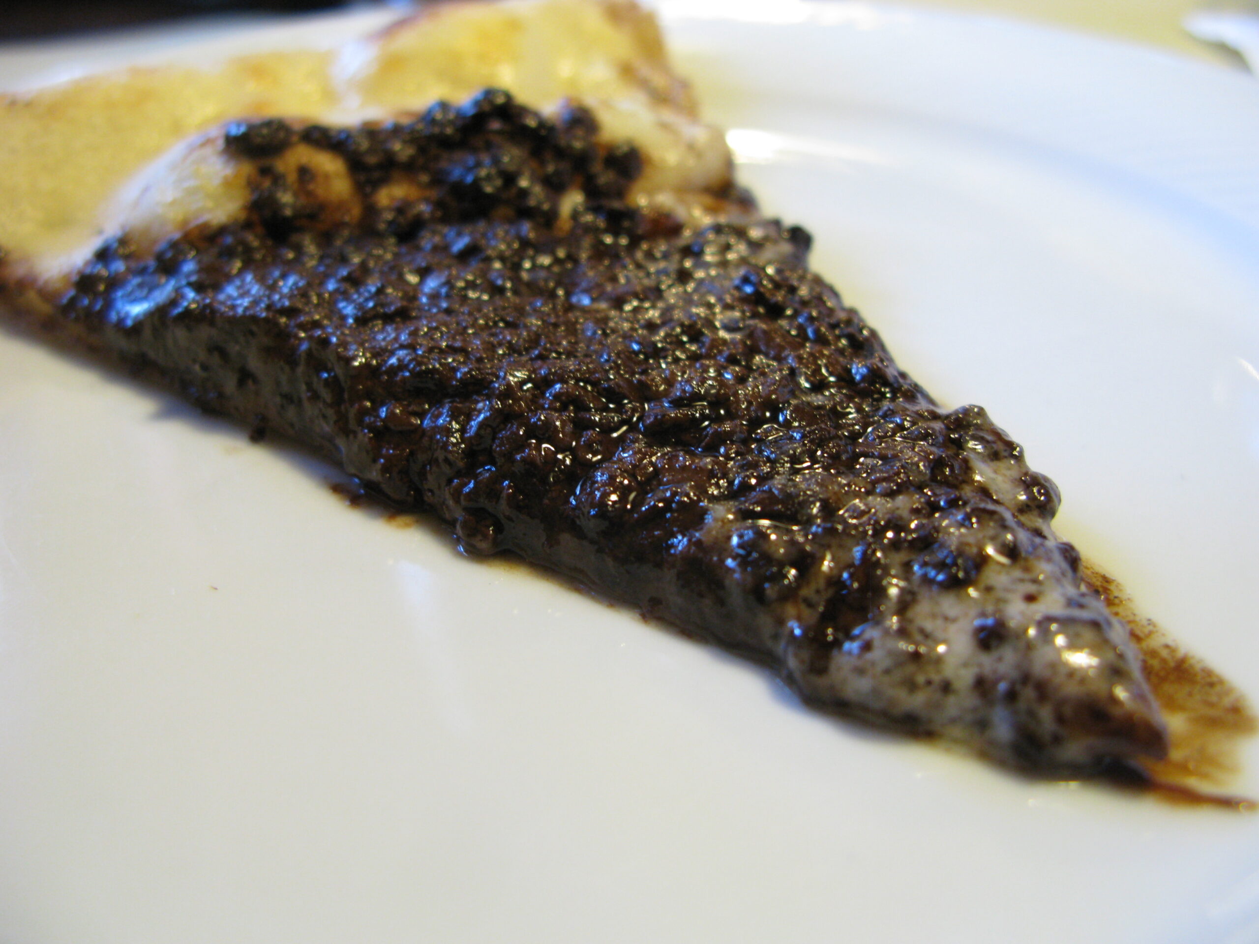 Domino’s Oreo Dessert Pizza (image credits: wikimedia)