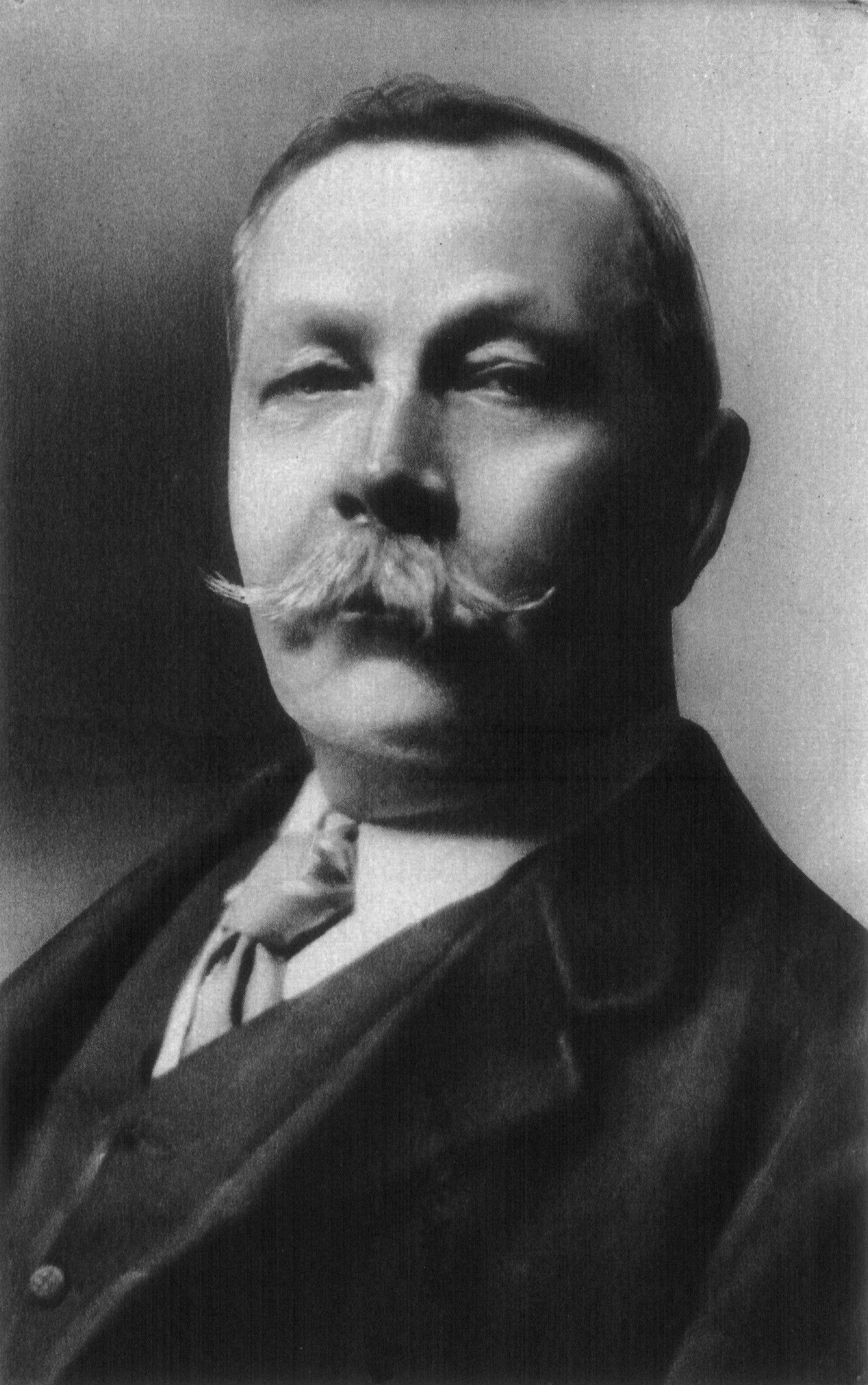 Arthur Conan Doyle – The Hound of the Baskervilles (1901–1902) (image credits: wikimedia)