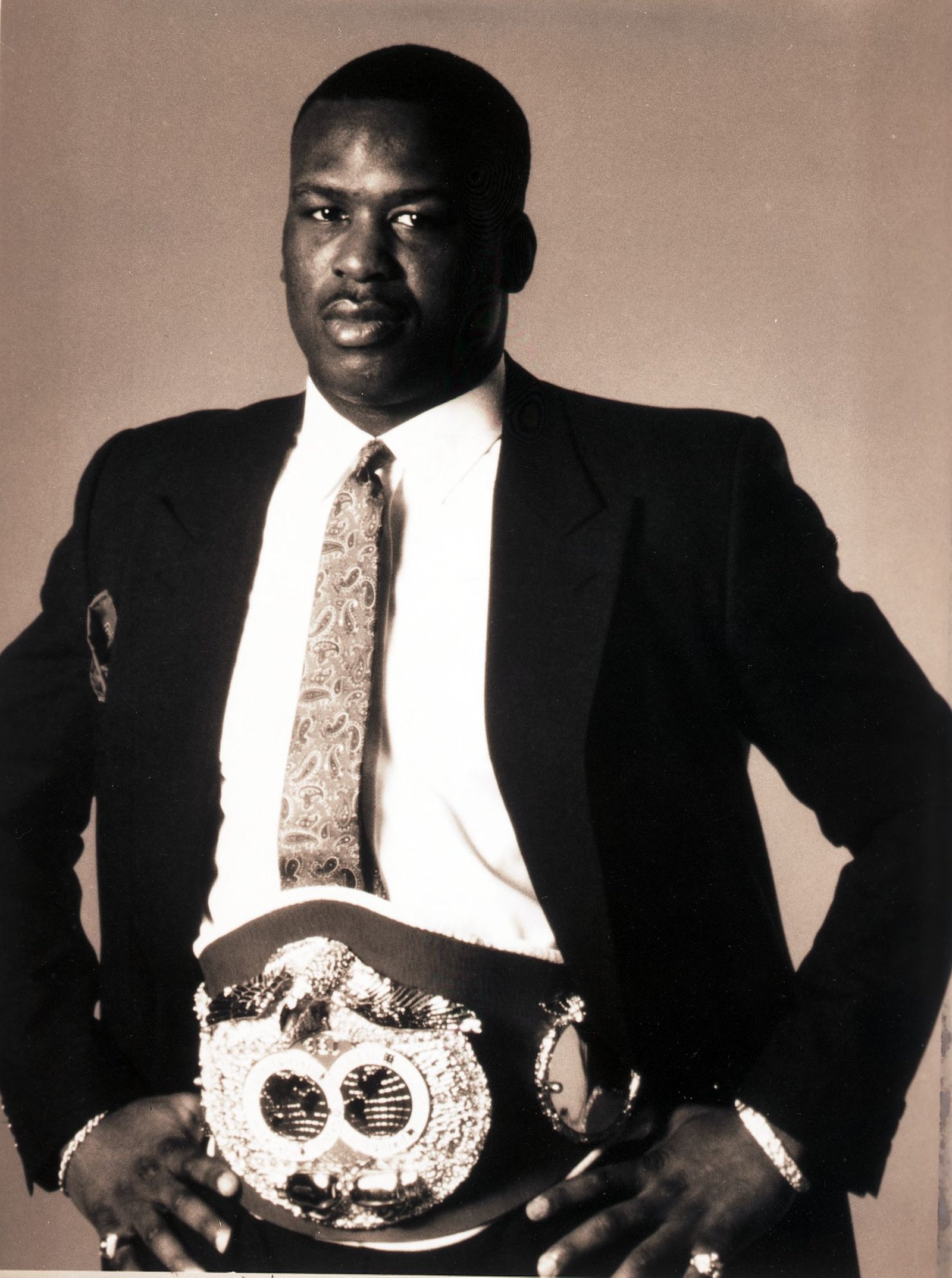 Buster Douglas Knocks Out Mike Tyson (1990) (image credits: wikimedia)