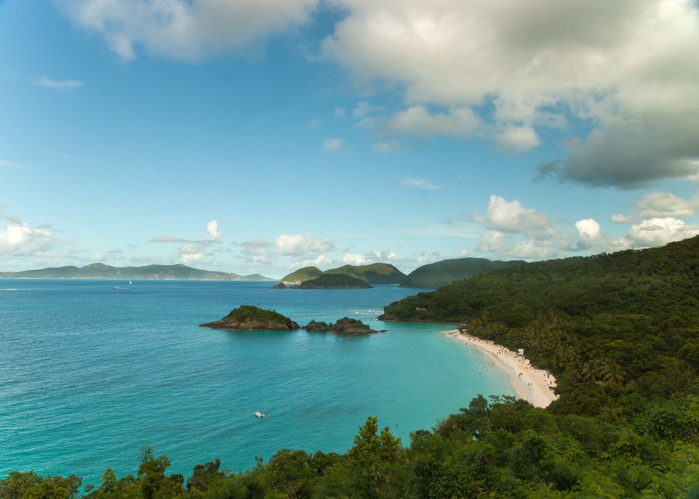 Trunk Bay, U.S. Virgin Islands (image credits: wikimedia)