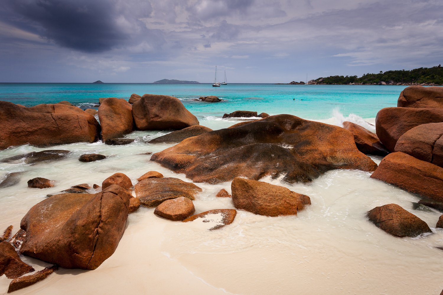Seychelles' Anse Lazio (image credits: wikimedia)
