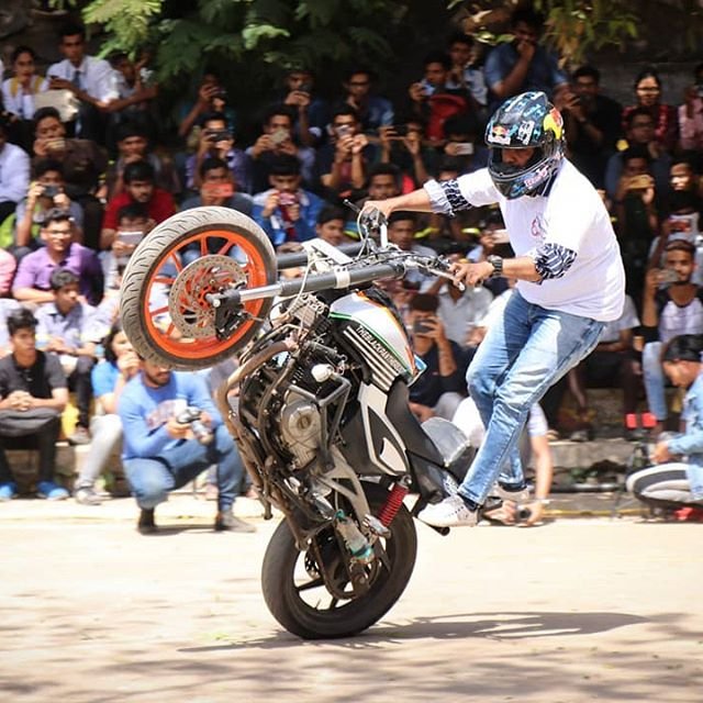 Stunt Performers (image credits: wikimedia)