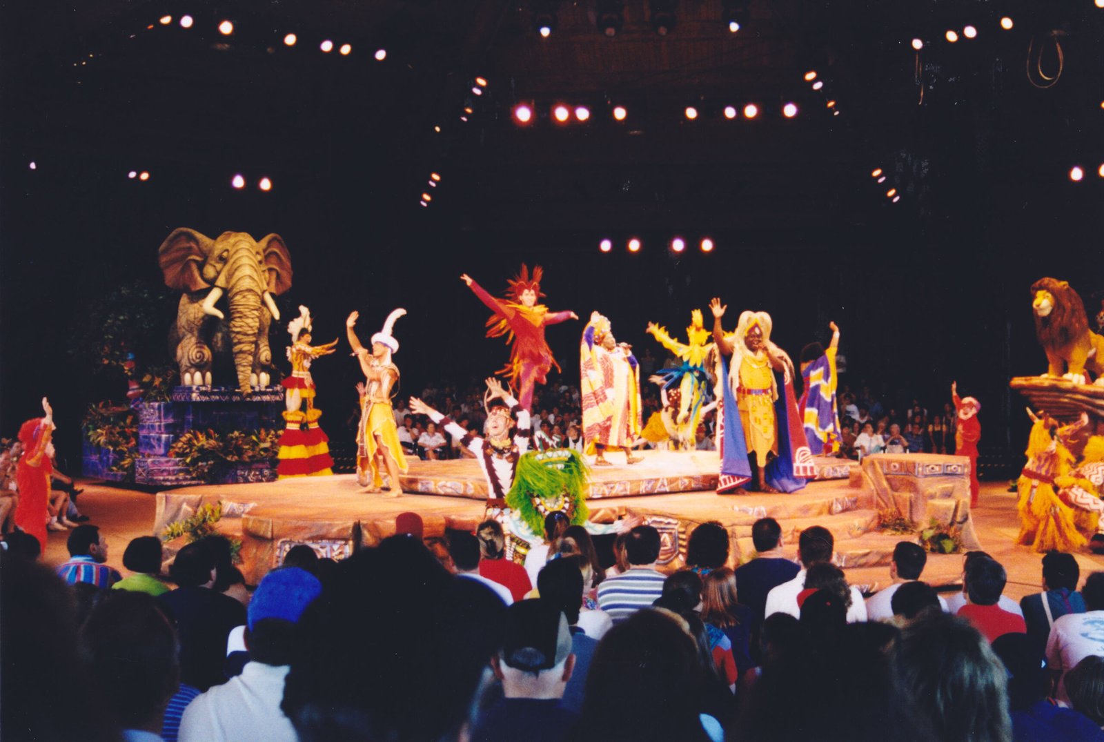 “Just Can’t Wait to Be King” – The Lion King (1994) (image credits: wikimedia)