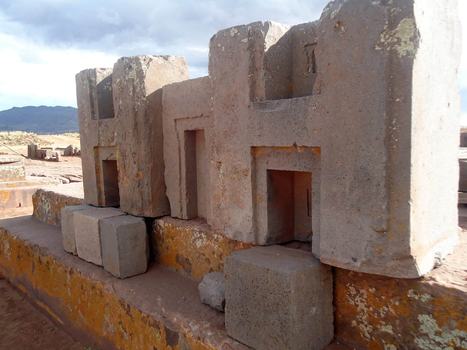 Puma Punku Megaliths (Bolivia) (image credits: wikimedia)