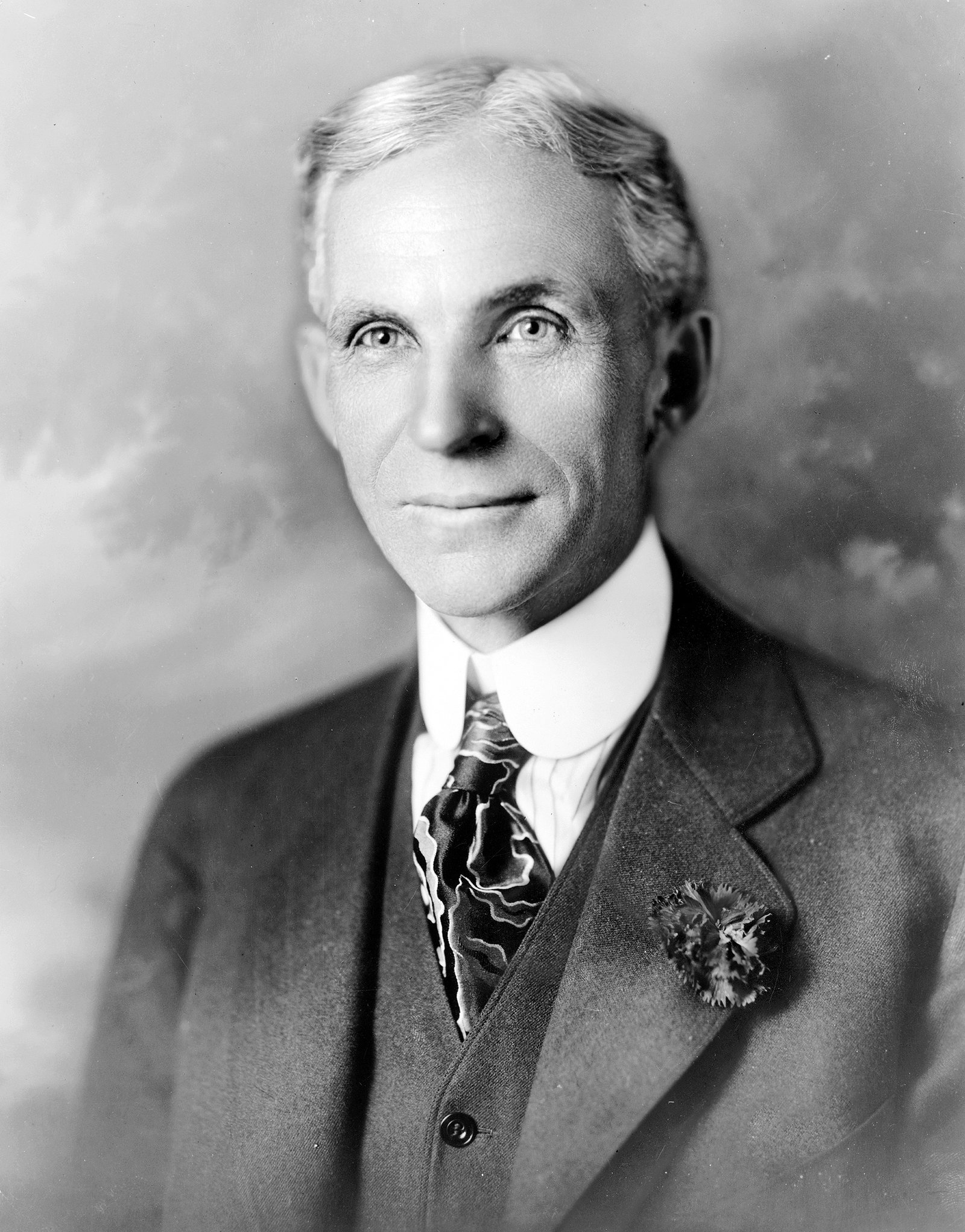 Henry Ford: The Man Who Put America on Wheels (image credits: wikimedia)