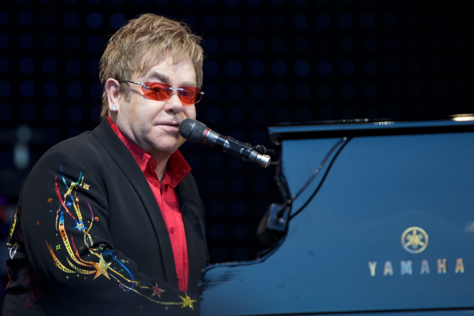 Elton John & Eminem – 